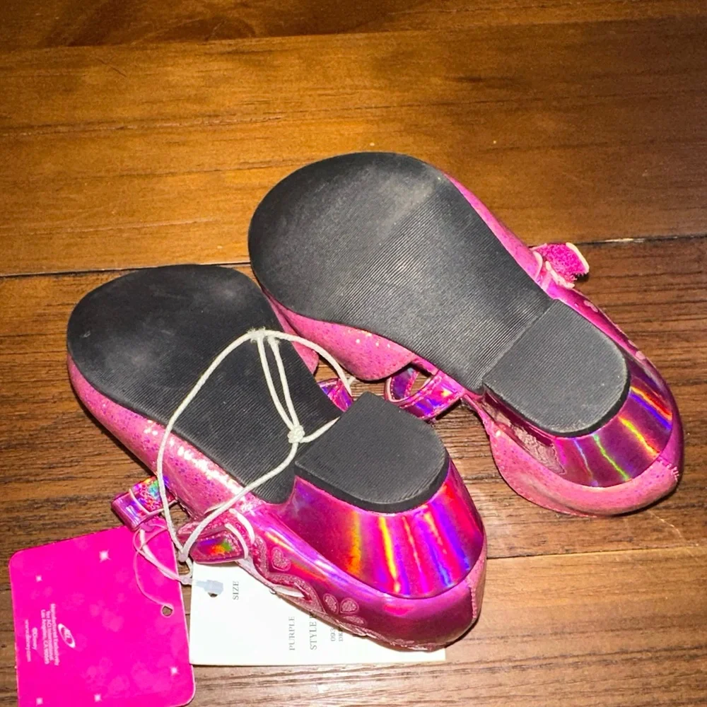 Disney Princess shoes‎ size 6 NWT